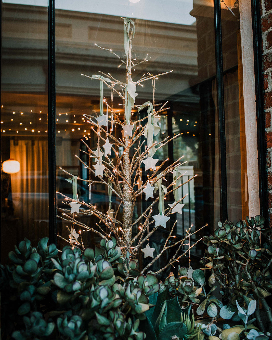 Make Christmas Decorations (Friday morning)