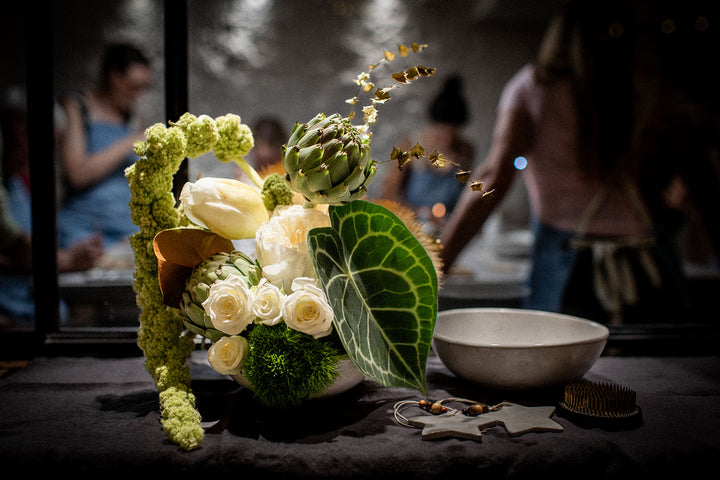 Christmas Tablescape with The Flower Hound